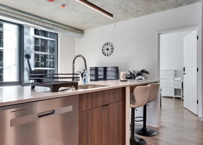 Wabash 4br - Pool Free In & Out Parking 5 Apartamento