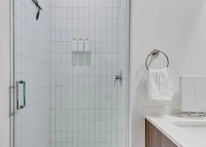 Wabash 4br - Pool Free In & Out Parking 5